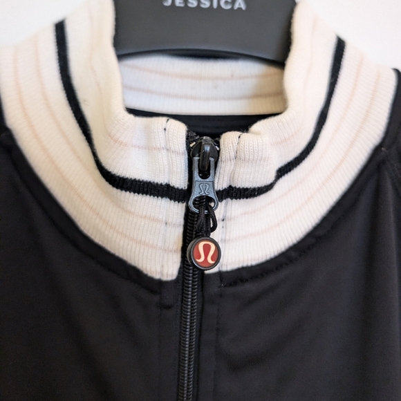 Lululemon Black and White Zip-Up Jacket - Picture 5 of 8